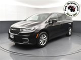 New 2025 Chrysler Pacifica Select image 3