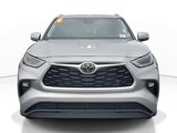 Used 2024 Toyota Highlander XLE image 2