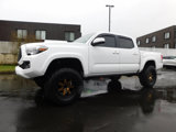 Used 2017 Toyota Tacoma TRD Sport image 4