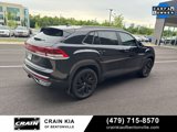 Used 2025 Volkswagen Atlas Cross Sport SE image 5