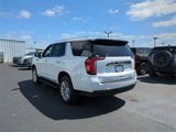 Used 2024 GMC Yukon SLT w/ SLT Luxury Package image 4