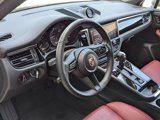 Certified 2025 Porsche Macan image 4