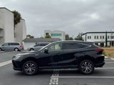 Used 2021 Toyota Venza LE image 2
