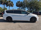 New 2024 Chrysler Pacifica Limited w/ S Appearance Package image 3