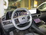 Used 2025 INFINITI QX80 Sensory image 4