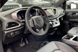 New 2025 Chrysler Pacifica Select image 6