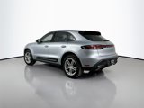 Certified 2024 Porsche Macan image 3