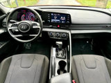Used 2023 Hyundai Elantra SE image 6