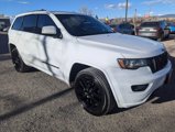 Used 2018 Jeep Grand Cherokee Altitude image 3