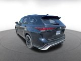 Used 2024 Toyota Highlander XSE image 3