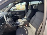 Used 2023 Chevrolet Traverse LT image 2