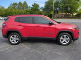 Used 2023 Jeep Compass Latitude image 3