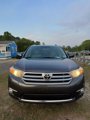 Used 2012 Toyota Highlander Limited w/ Tow Pkg image 2