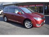 Used 2018 Chrysler Pacifica Touring-L w/ Tire & Wheel Group image 2