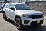 New 2025 Jeep Grand Cherokee Altitude image 2