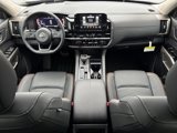 New 2025 Nissan Pathfinder Platinum image 3