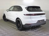 Used 2025 Porsche Cayenne image 3
