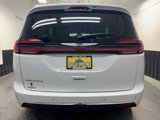 Used 2022 Chrysler Pacifica Touring-L image 6