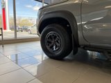 New 2025 Nissan Frontier PRO-4X w/ Pro Convenience Package image 3
