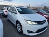 Used 2020 Chrysler Pacifica Limited image 2