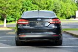 Used 2017 Ford Fusion SE w/ Fusion SE Technology Package image 5