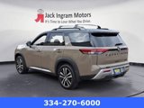 New 2025 Nissan Pathfinder Platinum w/ Black Appearance Package image 3