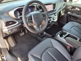 New 2025 Chrysler Pacifica Select image 5