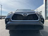 New 2025 Toyota Highlander XLE image 2