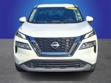 Used 2023 Nissan Rogue SV image 2