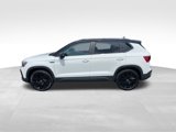 Used 2024 Volkswagen Taos SE w/ Panoramic Sunroof Package image 4