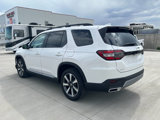 Used 2025 Honda Pilot Touring image 5