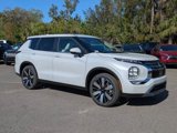 New 2025 Mitsubishi Outlander SE image 2