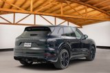 Used 2023 Porsche Cayenne Platinum Edition image 5
