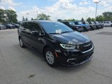New 2026 Chrysler Pacifica Select image 3