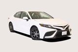 Used 2022 Toyota Camry SE image 2