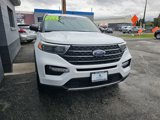 Used 2023 Ford Explorer XLT image 3