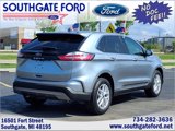 Used 2023 Ford Edge SEL w/ Convenience Package image 2