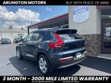 Used 2022 Volvo XC40 T5 Momentum image 3