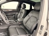 Used 2025 Porsche Macan image 3