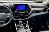 Used 2024 Toyota Highlander XLE image 6