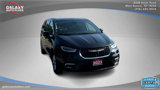Used 2023 Chrysler Pacifica Touring-L image 3