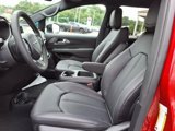 New 2025 Chrysler Voyager LX image 5
