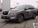 New 2025 Nissan Pathfinder SL w/ SL Premium Package image 2