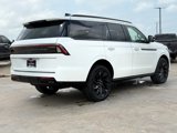 Used 2025 Lincoln Navigator Reserve image 2