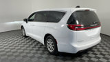 New 2025 Chrysler Pacifica Select image 6