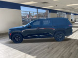 Used 2023 Jeep Grand Cherokee L Laredo image 2