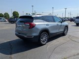 Used 2024 GMC Terrain SLT image 3