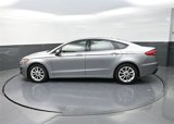 Used 2020 Ford Fusion SE image 4
