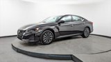 Used 2024 Nissan Altima 2.5 SV image 2