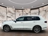 Used 2025 BMW X7 xDrive40i image 5